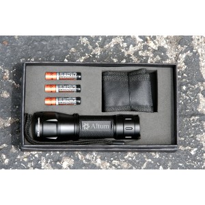 MGC899 - M5 LED Flashlight Gift Set